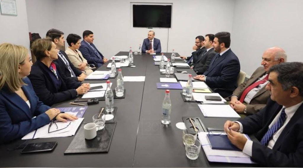 Ermenistan'ı ziyaret eden Azerbaycanlı sivil uzmanlar tartışma yarattı